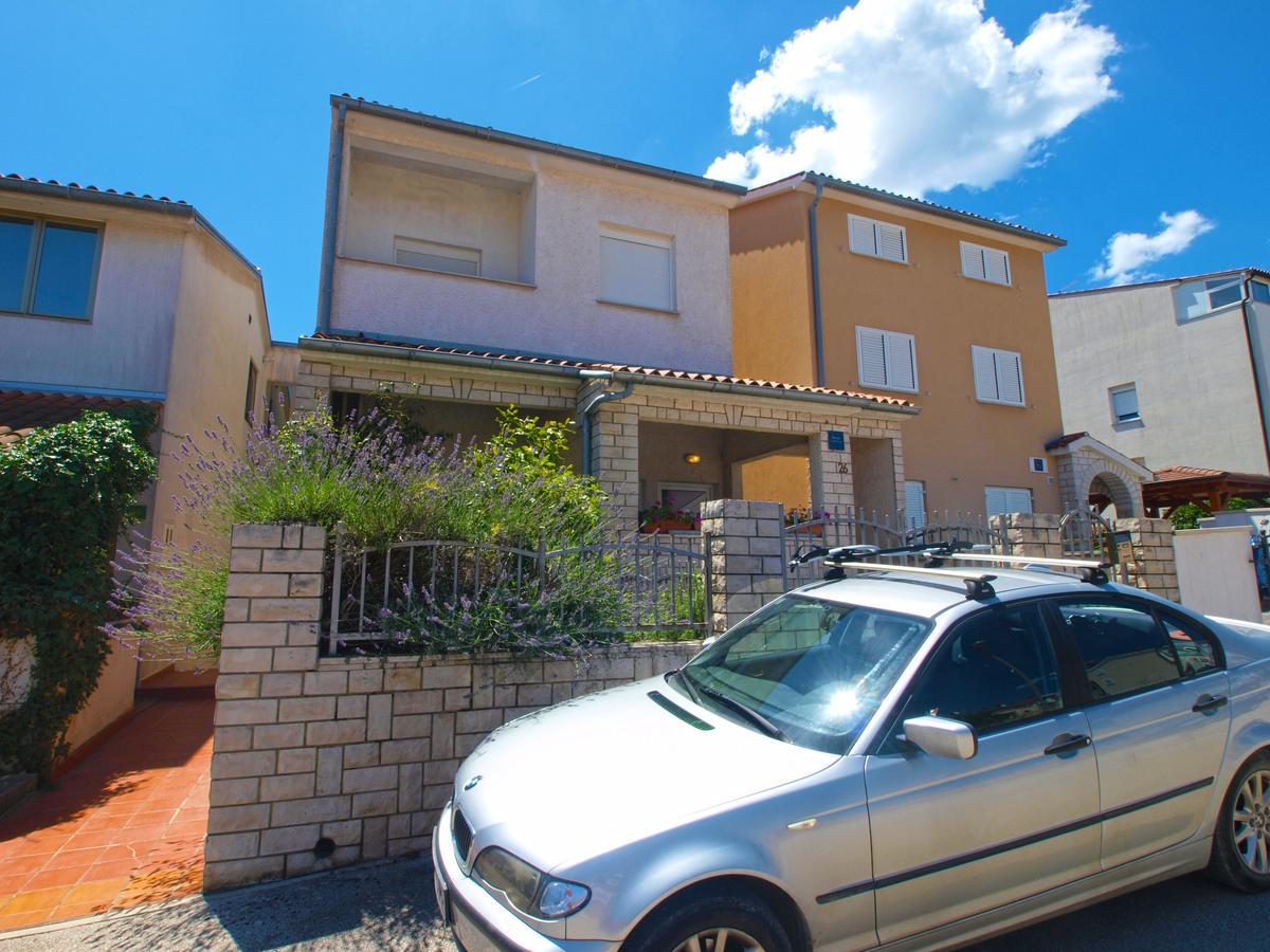 Apartments Mladen 1588 Pula Exterior photo