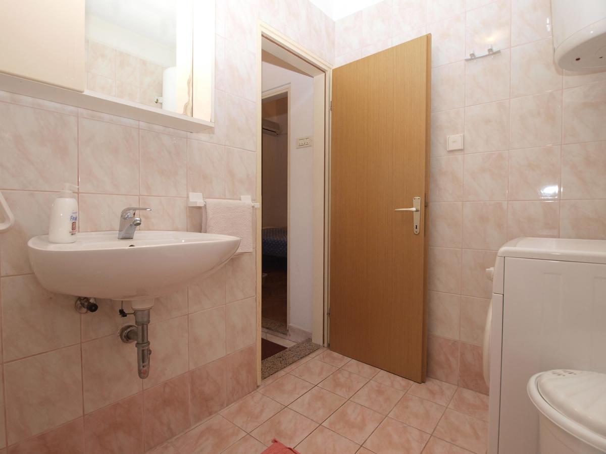 Apartments Mladen 1588 Pula Exterior photo