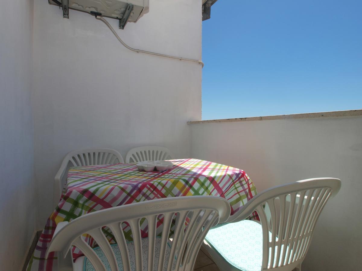 Apartments Mladen 1588 Pula Exterior photo