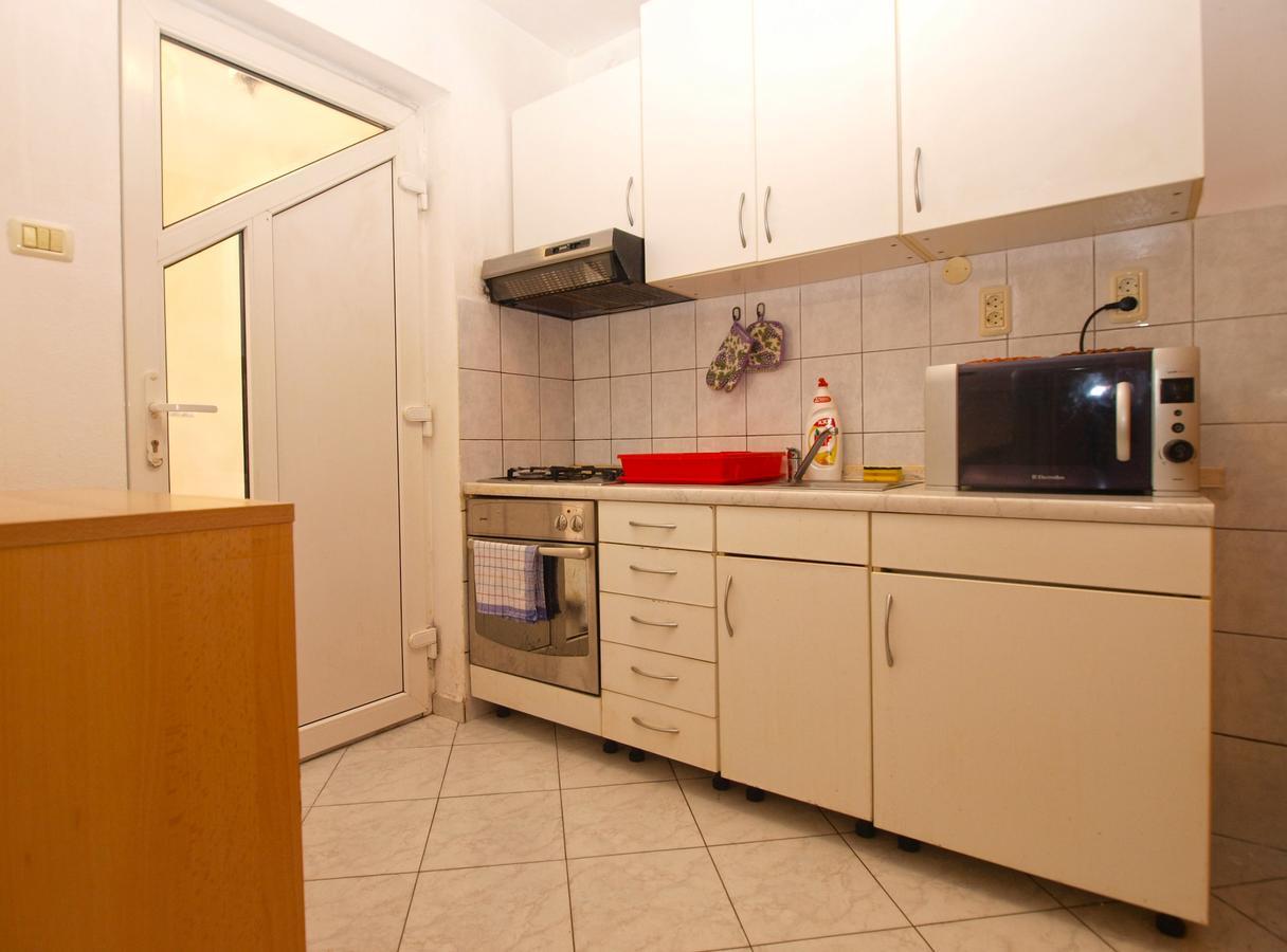 Apartments Mladen 1588 Pula Exterior photo