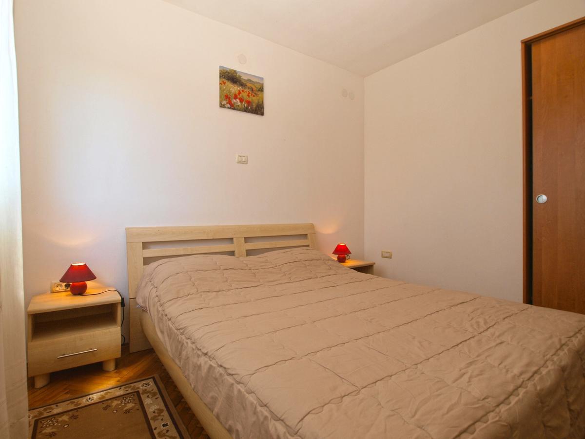 Apartments Mladen 1588 Pula Exterior photo